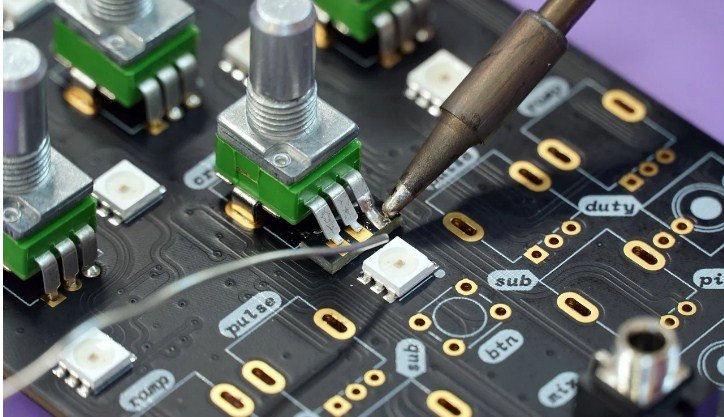 શું તમે એ જાણો છો કે એપલ આઈપેડની રેટિના ડિસ્પ્લે સેમસંગ મેન્યુફેક્ચર કરે છે ?